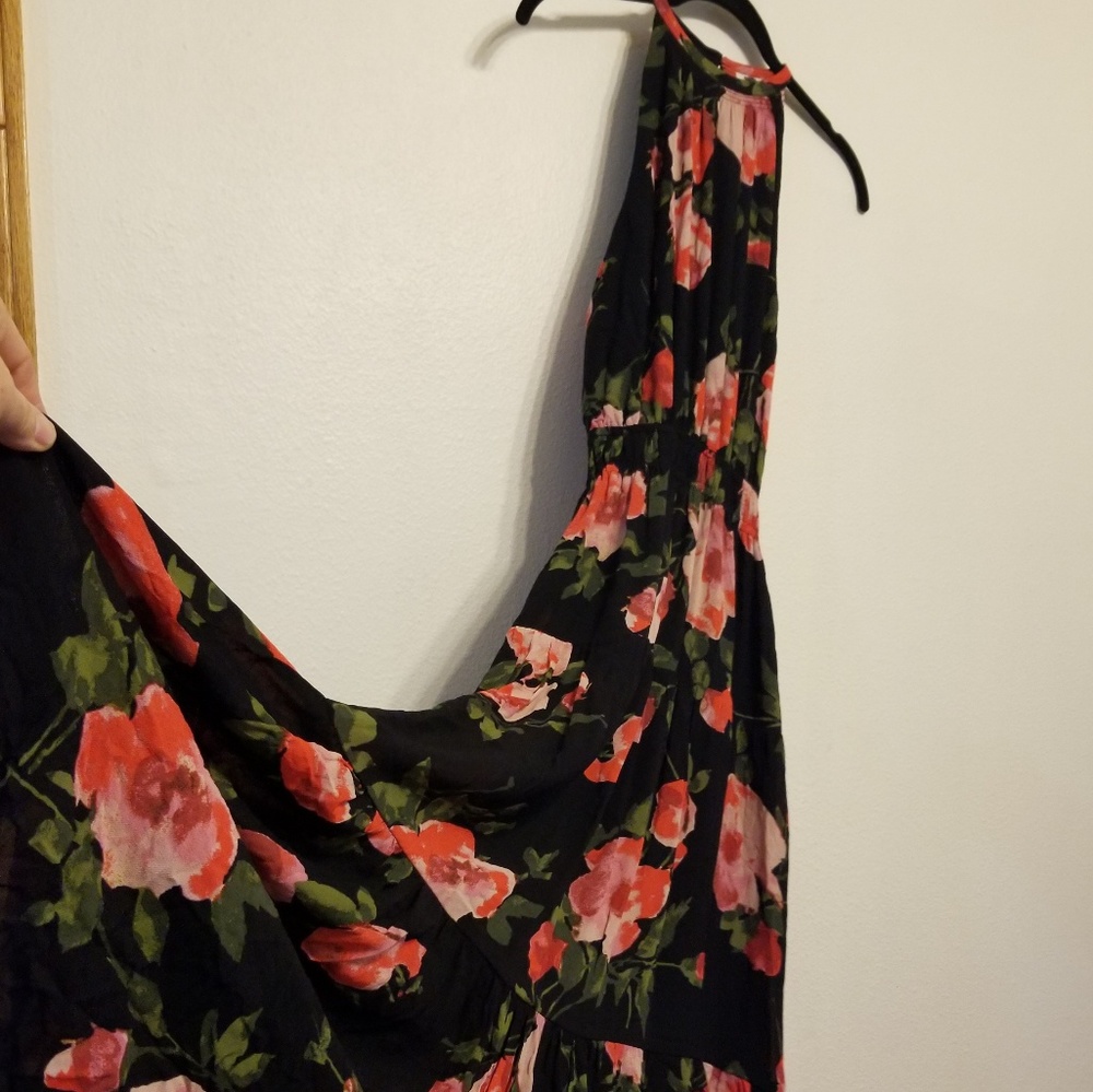 Wilfred Effet Dress with cascading roses - Picture 1 of 8